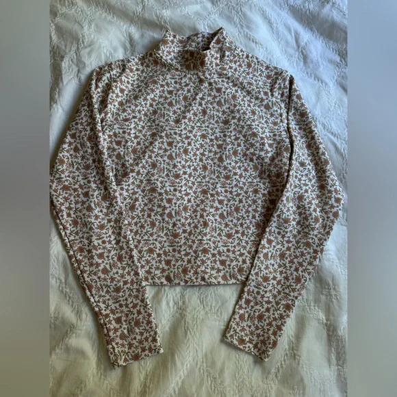 Kavala floral surf 3 piece set long sleeve tops and short bottoms - Picture 5 of 6